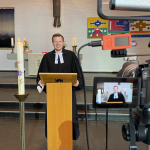 Bloggen und Beten – ein Pastor denkt um Pastor Jonas Goebel, junger Pastor, moderne Kirche, Gottesdienst digital, Hamburg, Lohbrügge, Bergedorf, Predigt Ebay