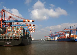 Hafen auf Wachstumskurs: Hamburg ist europaweit auf Platz drei Hamburger Hafen: Containerschiffe