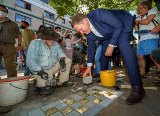 6000. Stolperstein in Hamburg verlegt 6000. Stolperstein in Hamburg verlegt