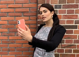 Transsexuellengesetz: Zwischen Bürokratie und Menschenwürde Hana Corrales vor Klinkerwand