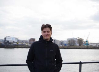 Im Rollstuhl durch Hamburg Stadtführung, Hamburg, Rollstuhl