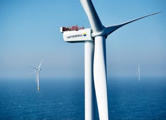 Vattenfall: Strom in Hamburg wird teurer Ein Windrad vor dem Meer erzeugt Strom.