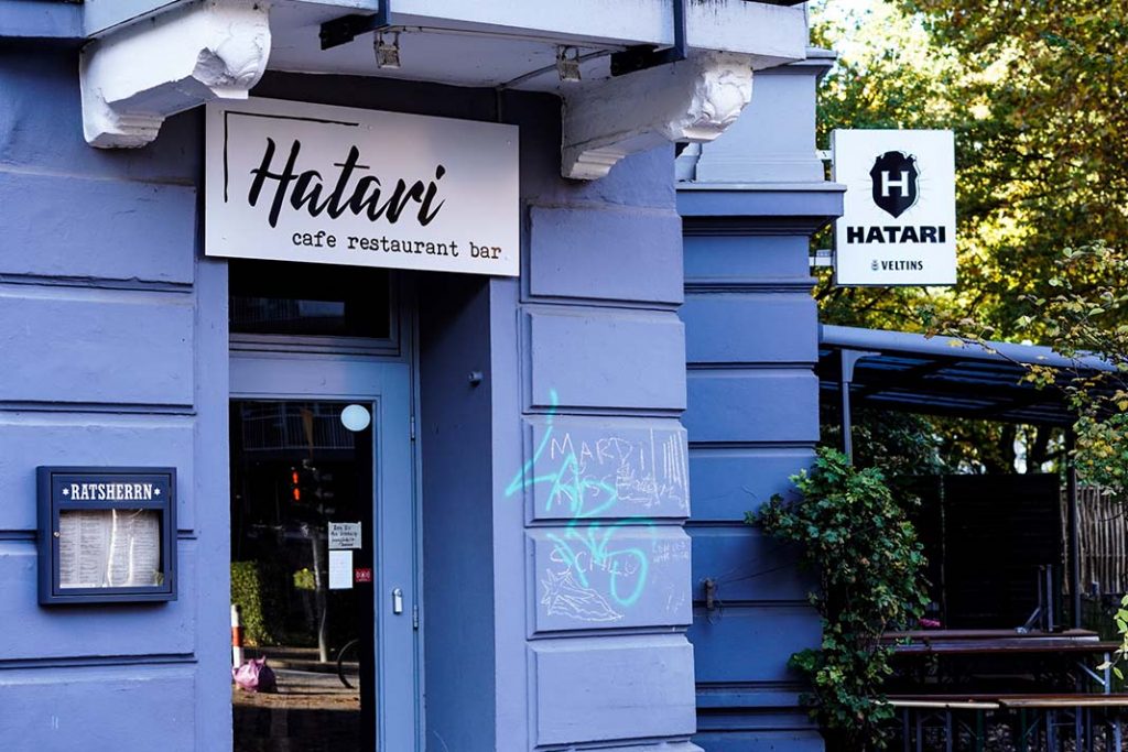 Das Hatari bietet Pfälzer Küche in Hamburg an.