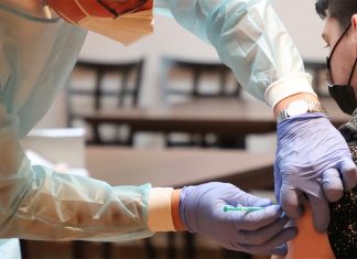 Sprechstunde und Impfaktion an der HAW Hamburg Am 04. November bietet die HAW Hamburg Impfungen ohne Termin an. Foto: Pixabay/ KidzD66