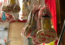 Heiß trotz Hygiene? “Hamburgs geilster Weihnachtsmarkt” in 2G Lebkuchenpenis auf dem Santa Pauli Weihnachtsmarkt