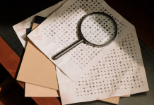 “Der Antisemitismus ist der älteste Verschwörungsmythos, den wir kennen” versteckter Antisemitismus: Codes und Chiffren