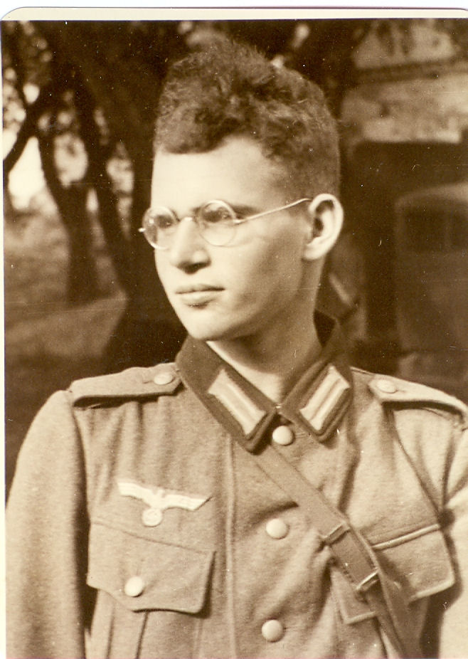 Hans Leipelt in Wehrmachtsuniform 1939.