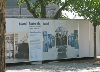Hannoverscher Bahnhof: Streit um NS-Gedenkstätte beendet Gedenktafel zum ehemaligen Hannoverschen Bahnhof. Foto: Umweltbehörde/Schöfer