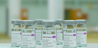 Ampullen des Corona-Impfstoffes BionTech