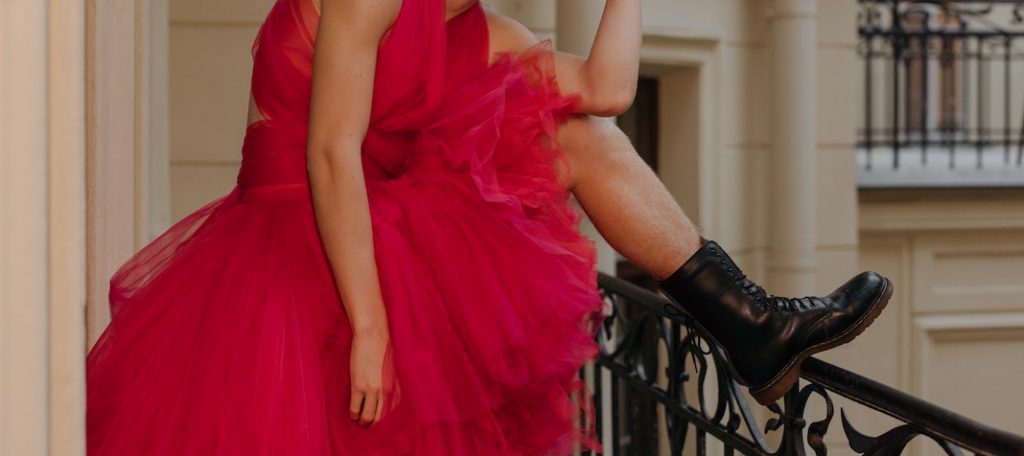 Genderfluide Mode: Männlichkeit im Minikleid - FINK.HAMBURG