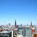 Nach Erfolg in den Messehallen: Weiteres Sonder-Kundenzentrum eröffnet Foto vom Blick über Hamburg. Mitten in der City hat ein neues Sonder-Kundenzentrum in der Spitalerstraße geöffnet. Foto: Sabine/Pexels
