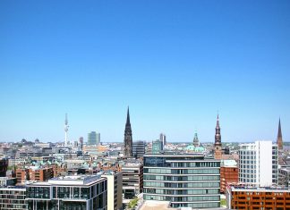 Nach Erfolg in den Messehallen: Weiteres Sonder-Kundenzentrum eröffnet Foto vom Blick über Hamburg. Mitten in der City hat ein neues Sonder-Kundenzentrum in der Spitalerstraße geöffnet. Foto: Sabine/Pexels
