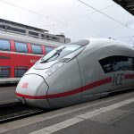 ICE-Streckensperrung zwischen Hamburg und Berlin aufgehoben Ein ICE im einem Bahnhof seht wegen der Bahnsperrung zwischen Hamburg-Berlin