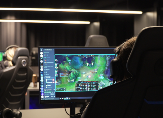 Zocken mit Personal Trainer: Hamburgs erstes E-Sport-Gym E-Sport-Gym, RCADIA Spaces, Fitnessstudio für Esport, Gaming, Hamburg