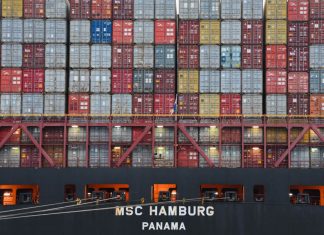 24-stündiger Warnstreik im Hamburger Hafen Container im Hamburger Hafen Warnstreik