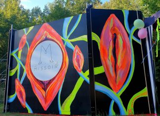 Pinkeln für mehr Gerechtigkeit? Das Frauenurinal "Missoir" im Design von Künstlerin Xenia Minkina