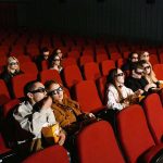 Auch Goldfische gehen gerne ins Kino Eintauchen im Kino. Generation Z im Kino.