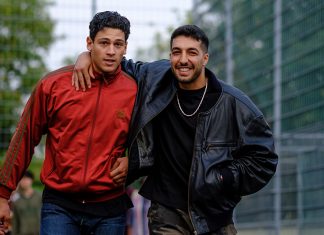 Gewalt, Gold und Gefängnis: Fatih Akin verfilmt Xatars Leben Xatar (gespielt von Emilio Sakraya) und sein Freund Samy (gespielt von Hüseyin Top) im Film Rheingold