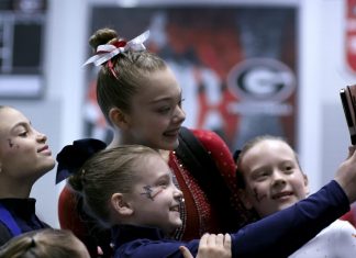 Fan-Idol-Beziehungen im Dokumentarfilm „One in a Million“ Dokumentarfilm "One in a Million"