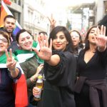 Hamburg zeigt Solidarität mit Demonstrierenden in Iran Frauen, Leben, Freiheit: Demonstrantinnen in Hamburg solidarisieren sich mit Protestierenden in Iran