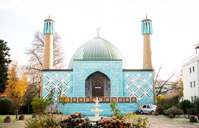 Blaue Moschee Hamburg – das Islamische zentrum Hamburg, betreibt die Moschee