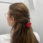 Scrunchie in geflochtenem Zopf