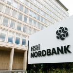 Tschentscher hält neue Cum-Ex-Untersuchungen für unnötig Das Bild zeigt das Schild der HSH Nordbank in Kiel.