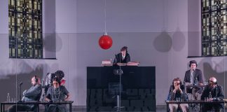 "Im Process" vom Theaterkollektiv "Pierre.Vers" zeigt den dritten Majdanek Prozess. Foto: Ralf Puder