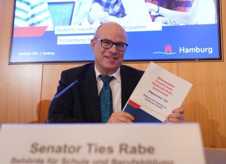 Ab 2023: Neue Bildungspläne für Hamburgs Schulen Ties Rabe stellt die neuen Bildungspläne vor.