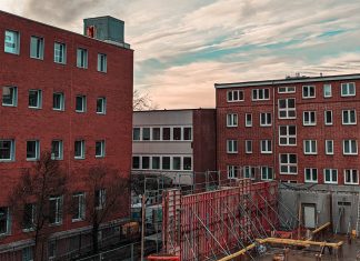 Infokampagne zum neuen Wohngeld Typische Wohnhäuser in Hamburg, Barmbek.Thema: Wohngeld Hamburg