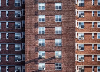 Hamburgs Mieten steigen schneller: Das ist der Grund Backstein Fassade von Mietshaus