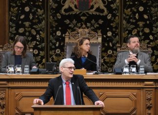 Hamburgische Bürgerschaft debattiert über Lützerath-Proteste In der Bürgerschaft: Stephan Jersch von den Linken während der Debatte über Lützerath..