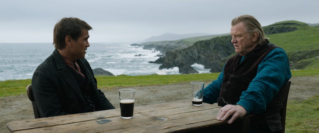 Links Collin Farrel in seiner Rolle als Pádraic Súilleabháin, rechts Brendan Gleeson als Colm Sonny Larry. Foto: Searchlight Pictures.