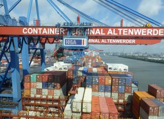 Einbruchserie: Erneut Festnahmen am Containerterminal Altenwerder Der Blick von oben auf die Container und das Terminal in Altenwerder im Hamburger Hafen. Das Containerterminal ist von einer Einbruchserie betroffen.