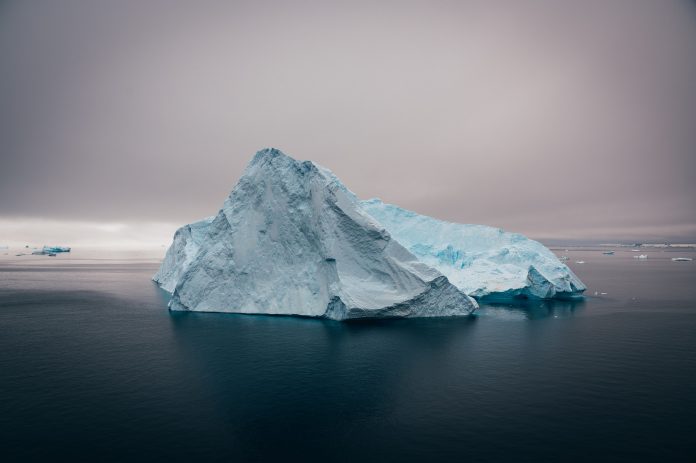 Ein Eisberg in der Arktis könnte aufgrund der Meereisschmelze verschwinden.