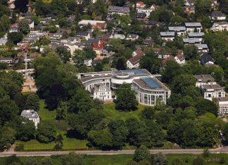 Seegerichtshof stärkt Klimaschutz Internationaler Seegerichtshof von oben. Der Seegerichtshof hat ein Klimawandel Gutachten vorgelegt.
