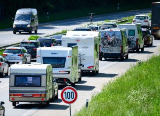 Verkehrsprognose: Viel Stau an Pfingsten Stau an Pfingsten 2023 auf der A1