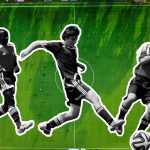 So entwickelte sich der Fußball zur NS-Zeit: Sechs Veranstaltungen in Hamburg Hamburger Fußballgeschichte: Drei Fußballspieler in schwarz-weiß vor einem grünen Fußballfeld.