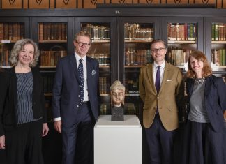 Hamburger Museum gibt Buddha-Kopf zurück Bild mit Buddha-Kopf