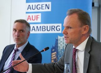Hamburg veröffentlicht neuen Verfassungsschutzbericht Torsten Voß und Andy Grote stellen den Verfassungsschutzbericht 2021 vor.