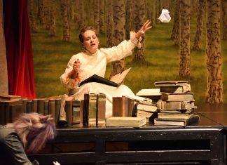 “Manche Rollen passen wie ein Kleid, das für dich genäht ist” Opernsängerin Gabriele Rossmanith auf der Bühne der Staatsoper Hamburg