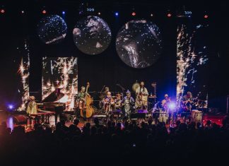 Fusion und Freiheit: Das Überjazz Festival als Experimentierfeld Konzert auf dem Überjazz Festival. Foto: Gunda Schliep.