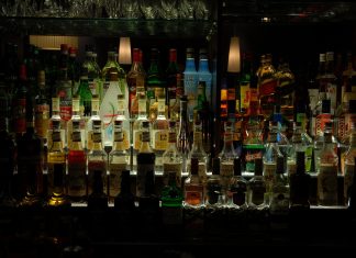 Bar des Jahres 2025: Drei Bars in Hamburg Bild einer Bar als Symbolbild für den Bar des Jahres Award.