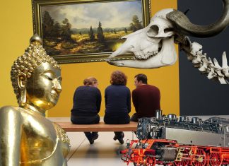 Kostenlose Museen: #seeforfree am 31. Oktober Fotomontage mit Besuchern im Museum mit Kunst, Skelett, Dampflok und Buddha.