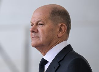 Reaktionen aus Deutschland: Scholz gratuliert Trump Bundeskanzler Olaf Scholz: Donald Trump ist auf dem Weg zurück ins Weiße Haus. Nun gibt es erste Reaktionen aus Deutschland. Auch der Kanzler gratuliert.