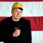 US-Gericht erlaubt Musks Geldgeschenke an Wähler*innen Elon Musk darf weiter Geldgeschenke an Trump-Wähler geben.