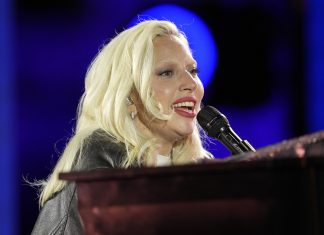 Lady Gaga am Klavier: Prominente Unterstützung für Harris Lady Gaga am Klavier