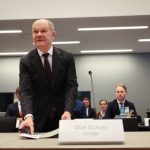 Kanzler Olaf Scholz kann sich immer noch nicht erinnern Bundeskanzler Olaf Scholz (SPD) kurz bevor er vom Parlamentarischen Untersuchungsausschuss Cum-Ex vernommen wird. Foto: Christian Charisius