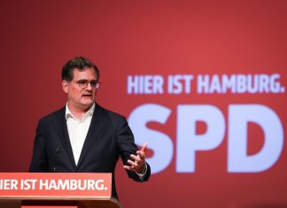 Hamburger SPD wählt Schmidt zum Spitzenkandidaten Wolfgang Schmidt (SPD), Chef des Bundeskanzleramts, bei einer Landesvertreterversammlung der SPD im Bürgerhaus Wilhelmsburg.