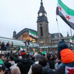 Tausende feiern in Hamburg Sturz Assads In Hamburg wurde der Sturz von Machthaber Assad gefeiert.